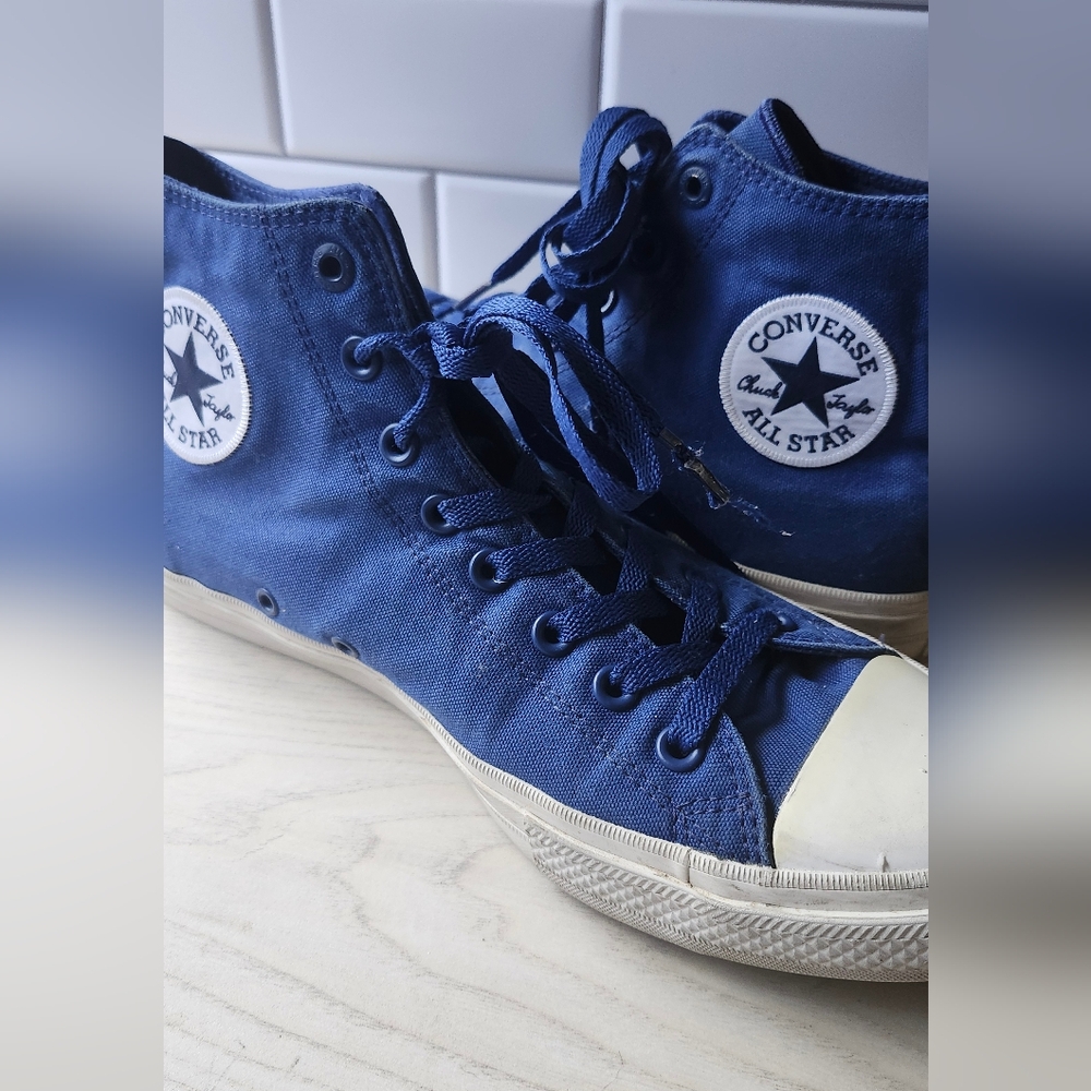 MEN BLUE CONVERSE CHUCK TAYLORS